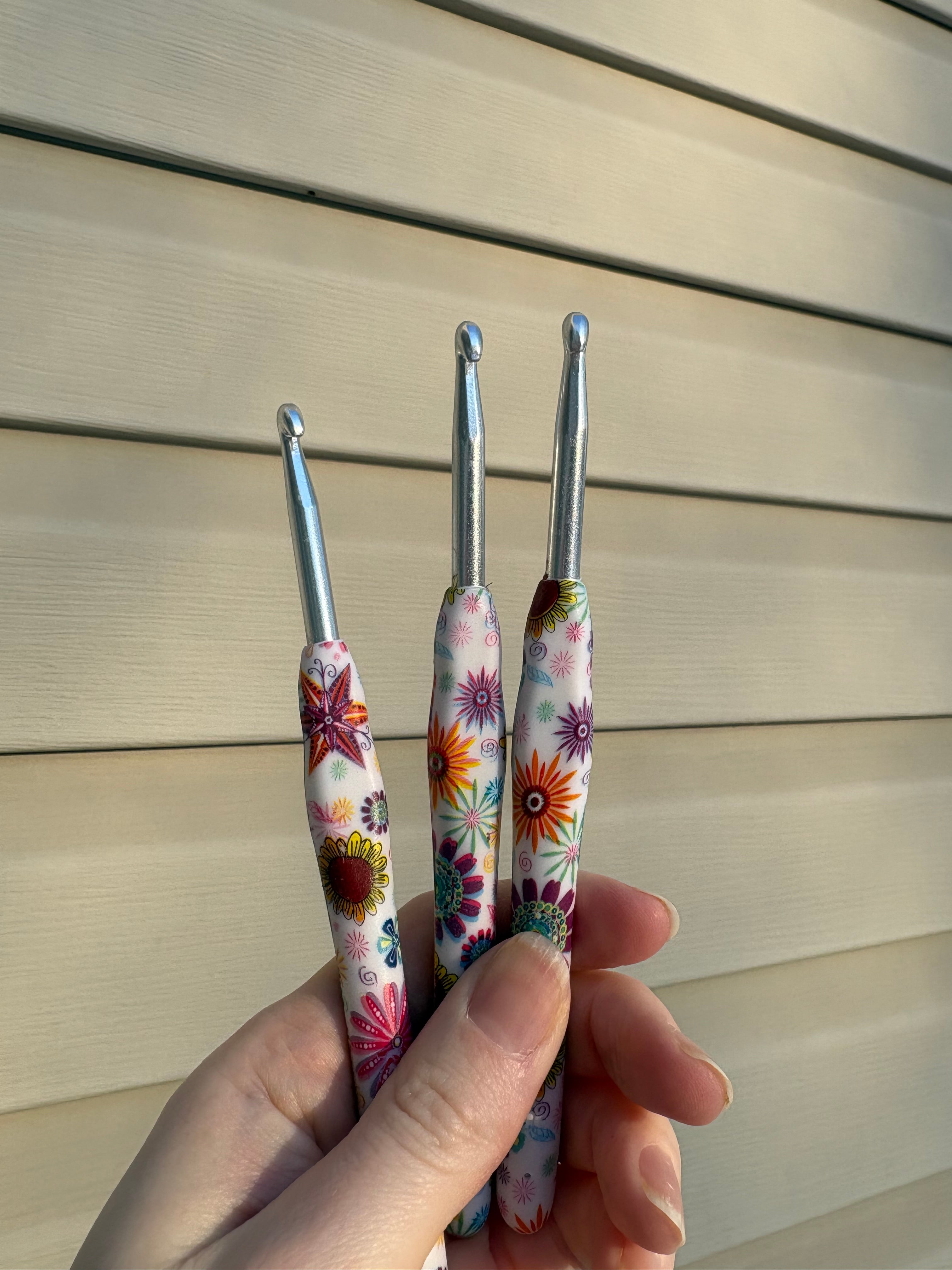 Fluffmade · Floral Ergonomic Crochet Hook
