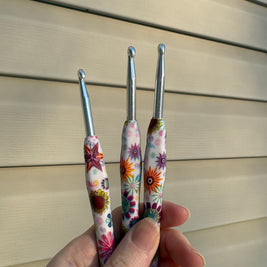 Fluffmade · Floral Ergonomic Crochet Hook