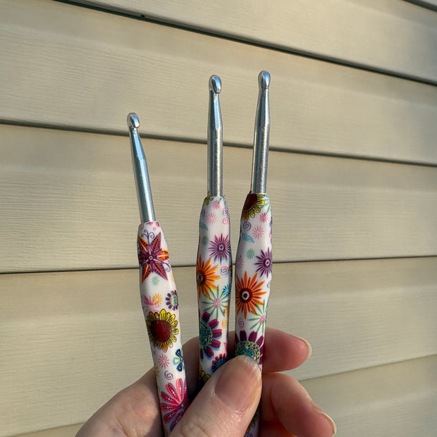 Fluffmade · Floral Ergonomic Crochet Hook