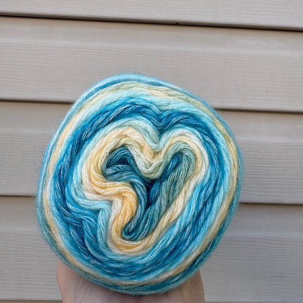 Frosty Sky – Studio Gradient Yarn · Winter Quartz Collection