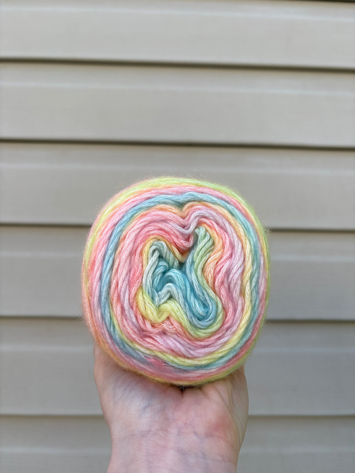 Snowberry Swirl – Studio Gradient Yarn · Winter Quartz Collection