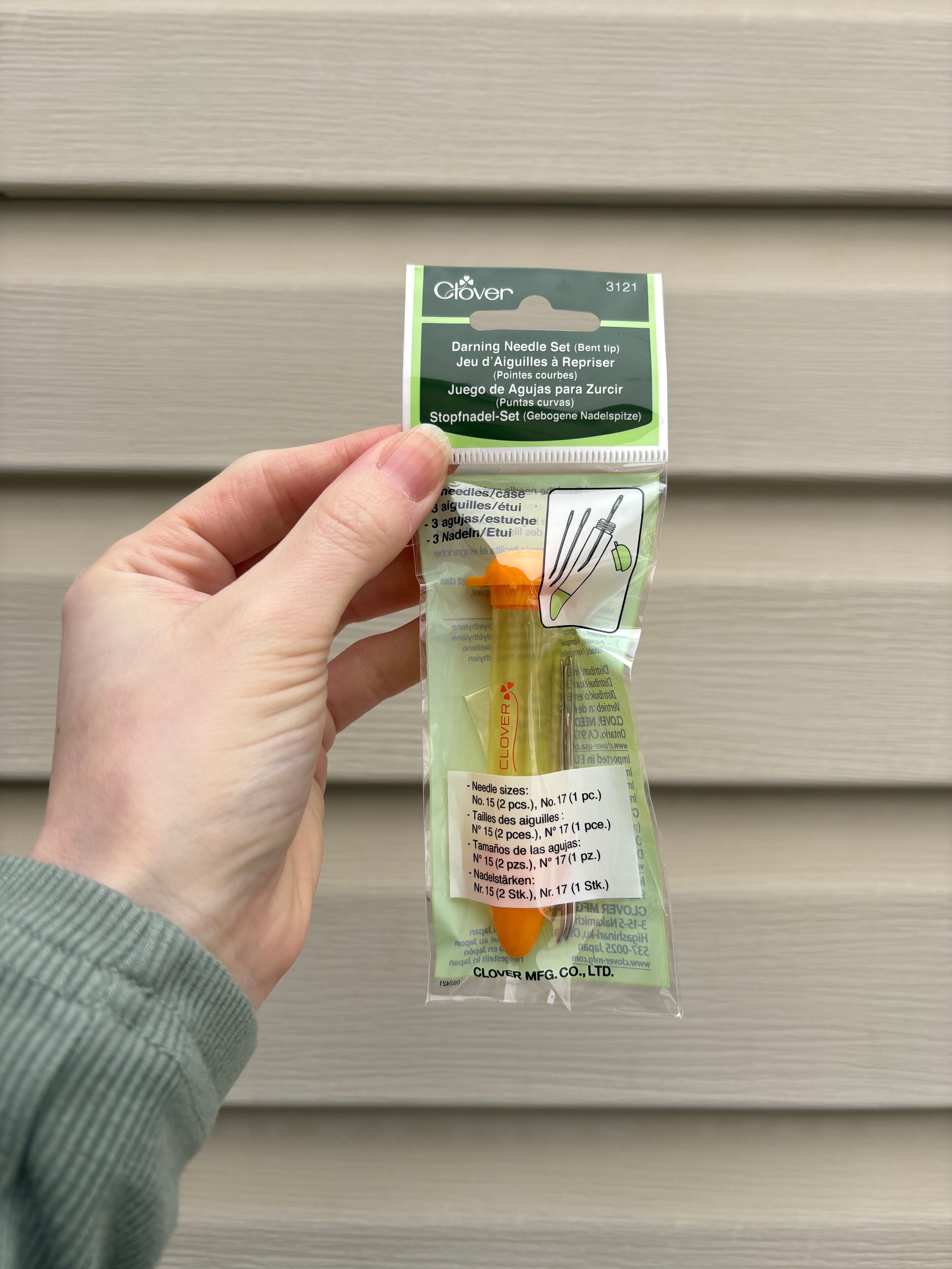 Clover Bent Tip Tapestry Needles