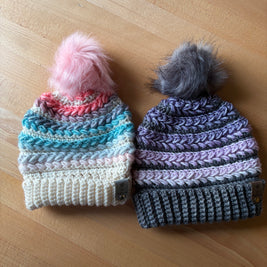 Crochet toque with ribbed brim and faux fur pom in soft gradient tones – Solstice Essentials by Fluffmade.