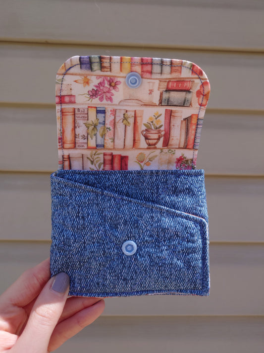 Book shelf fold-over